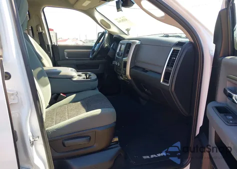 2015 Ram 1500 Big Horn z USA, uszkodzony, nr VIN 1C6RR6GT8FS581252